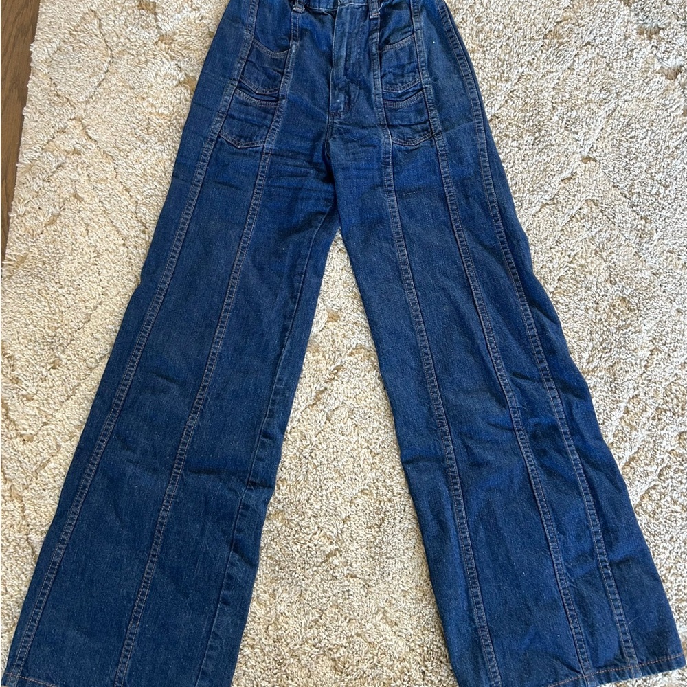Vintage Wrangler Bell-Bottom Jeans – 1970s High-Rise Flare – Made in USA